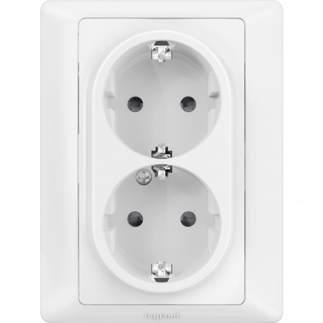 Priza schuko dubla Legrand Valena Life 755702, incastrata, rama inclusa, contact de protectie, alba