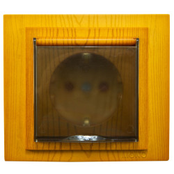 Priza schuko simpla Mono Electric Larissa, incastrata, cu capac, contact de protectie, protectie copii, rama inclusa, stejar