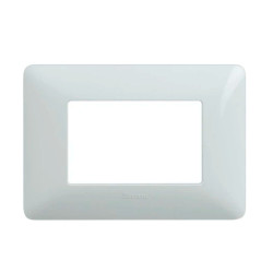Rama Bticino Matix SAM4803BBNE, 3 module, alb, pentru priza / intrerupator