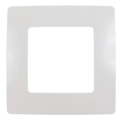 Rama Legrand Niloe 397868, 1 post, alb, pentru priza / intrerupator