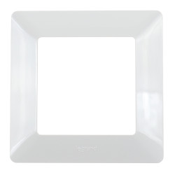 Rama Legrand Valena Life 754001, 1 post, alb, pentru priza / intrerupator